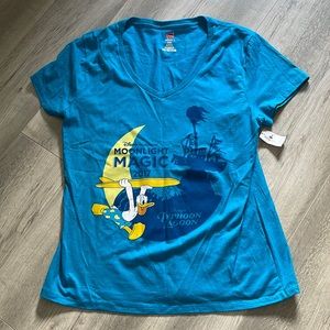 Disney DVC Typhoon Lagoon v neck shirt large  new